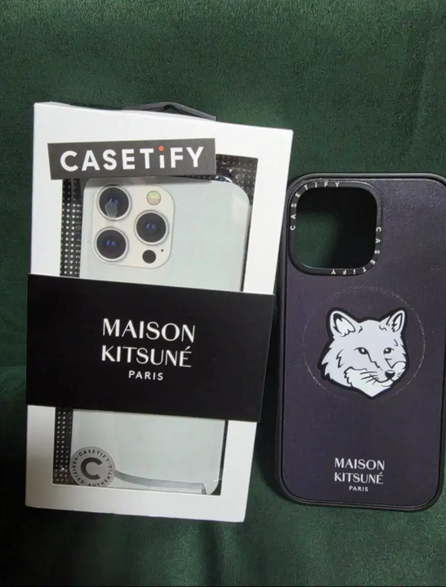 Maison Kitsuné Casetify iPhone16 Pro Max 210.jpg